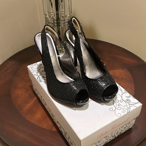 Lulu Townsend Heels - Picture 1 of 7
